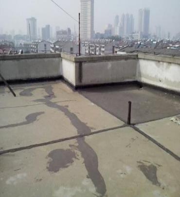静乐漏水维修 楼顶漏水是什么原因，楼顶漏水维修方法是什么?